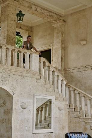 Majesteetlik trepikoda viib teisel korrusel villa. | Foto: Thiago Molinos (Tiago Molinos).