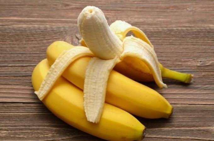 Banana Queen sööb ainult noa ja kahvliga.