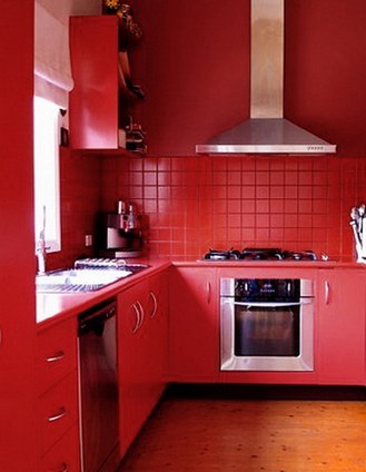 punane värv köögi sisemuses