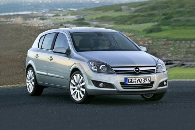 Opel Astra on osutunud väga populaarseks, nii turul uute autode ja järelturul. | Foto: infocar.ua