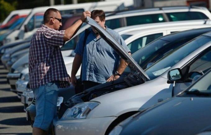 Kogenud mehaanik nimetatakse 7 kohti, kus soovite otsida valides auto "teisesed eluase"