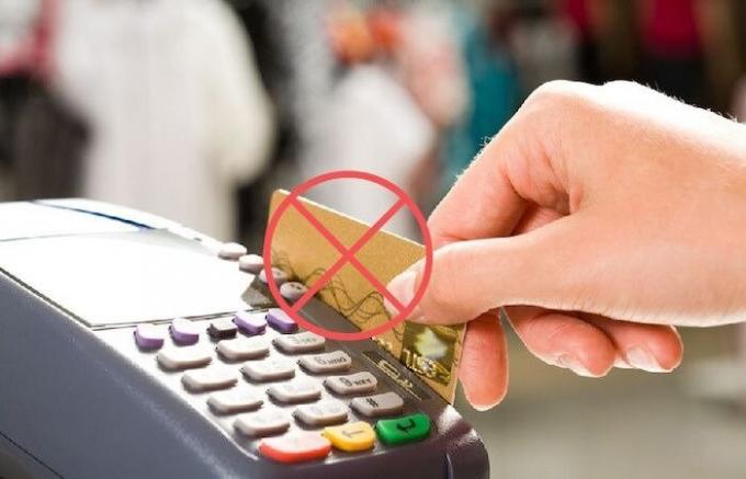 8 kahtlustatakse juhtudel, kui igal juhul on võimatu maksta "krediitkaardi"