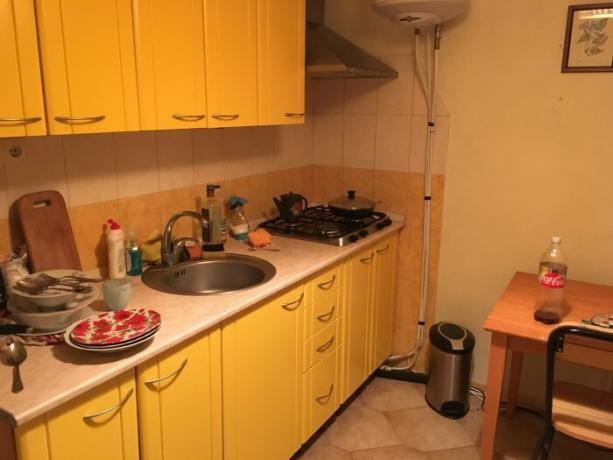 Köök korteris 32-aastane vene nimega Ivan.