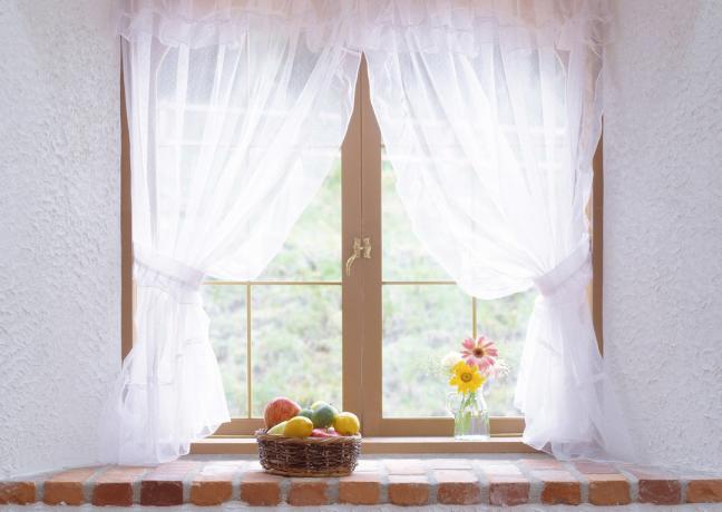 4 võimalust köögi akna kaunistamiseks