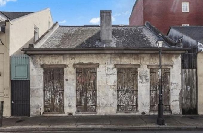 Mittemidagiütlevas maja vana kvartalis New Orleans.