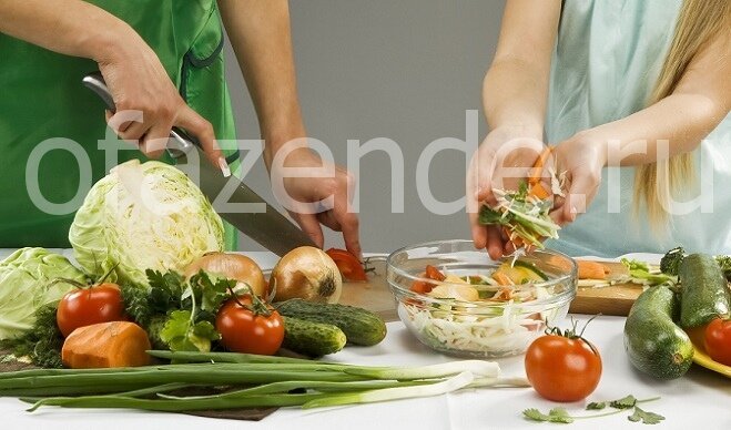 Salatid. Illustratsioon artikkel kasutatakse standardset litsentsi © ofazende.ru