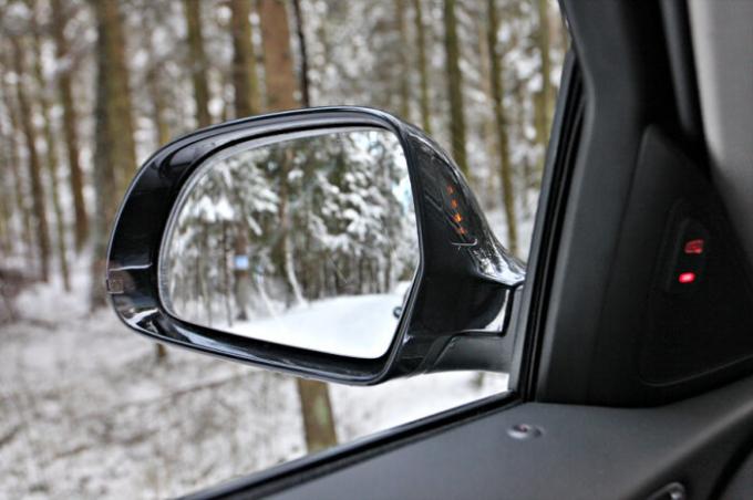 Tasub meeles pidada, kui oluline on peeglid. / Foto: autonews.ru. 